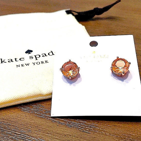 NEW Kate Spade Gumdrop Studs in Light Peach - Picture 5 of 10